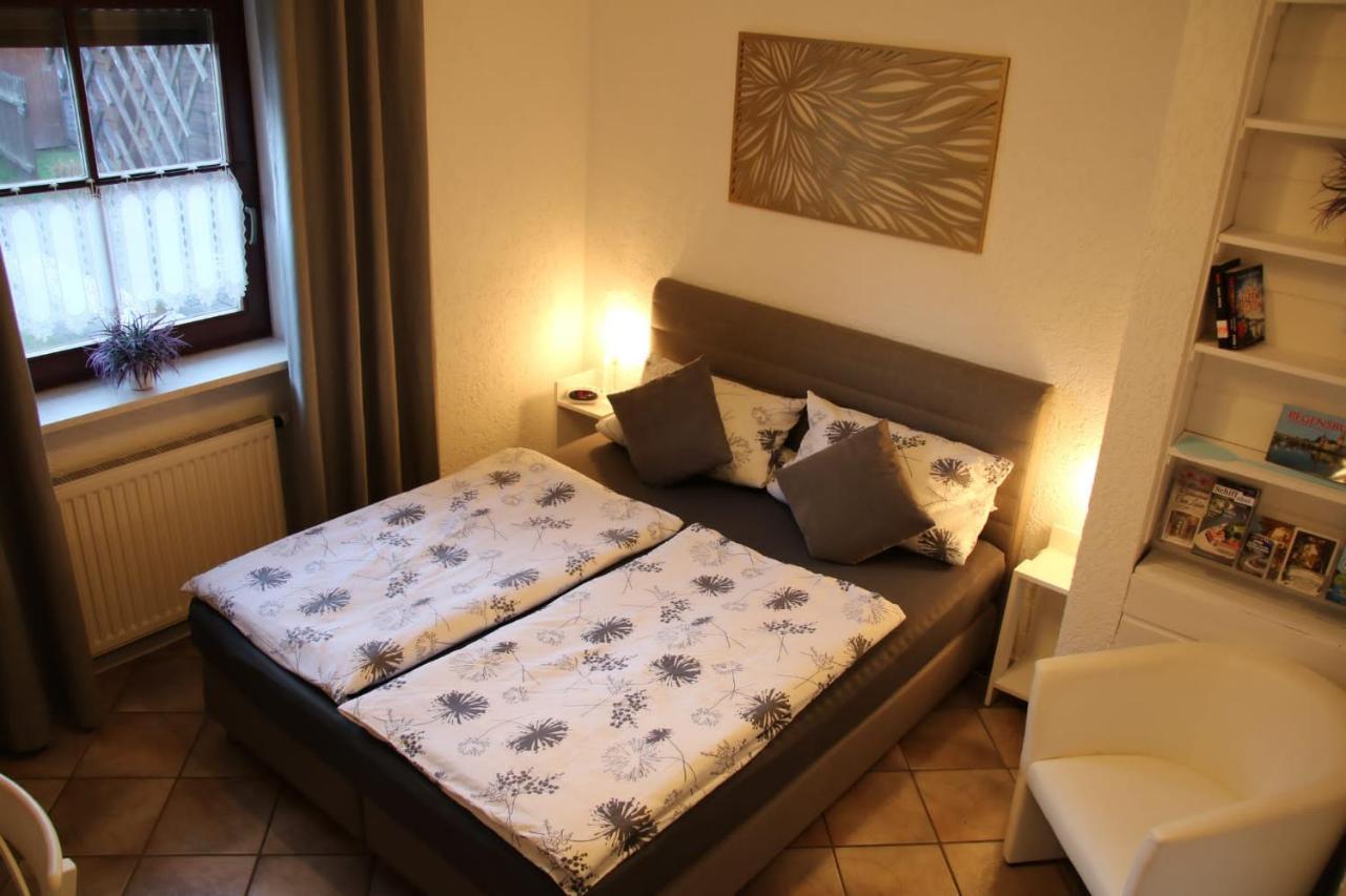 Gaeste Apartement Casa Luber Thalmassing  Exterior photo