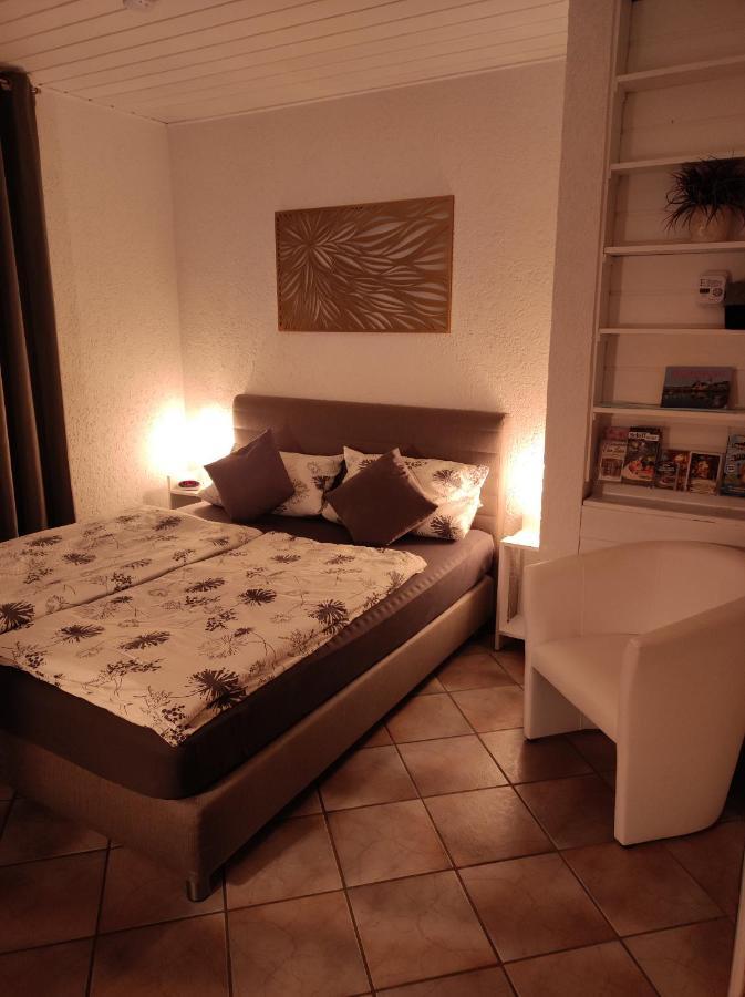 Gaeste Apartement Casa Luber Thalmassing  Exterior photo